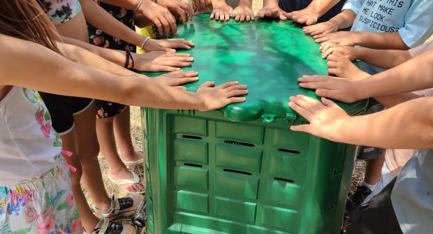 Combost: Cooking with the earthworms